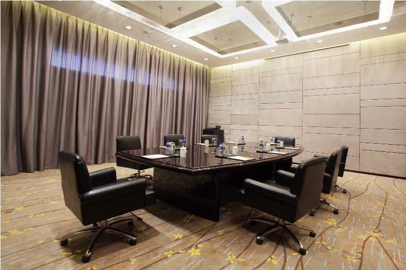 The Qube Hotel Shanghai -Close To Pudong International Airport And Disney Land Exterior photo